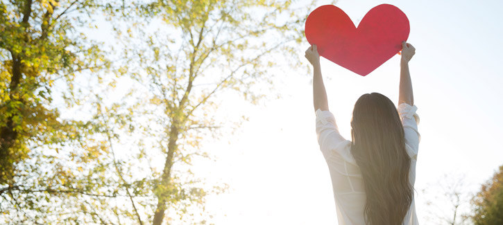 Top 40 Worshipful Songs About Love for Valentine's Day